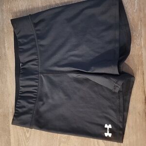 Under Armour Large Black Compression Shorts